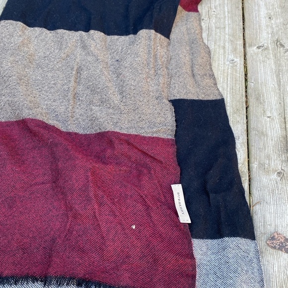 Burberry Colour block Scarf Red/Black - Picture 4 of 14